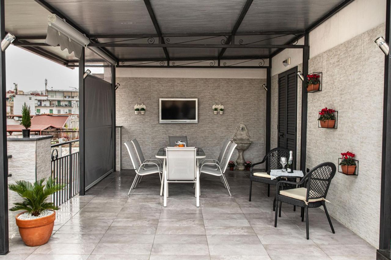 شقة La Terrazza Del Corso نابولي المظهر الخارجي الصورة