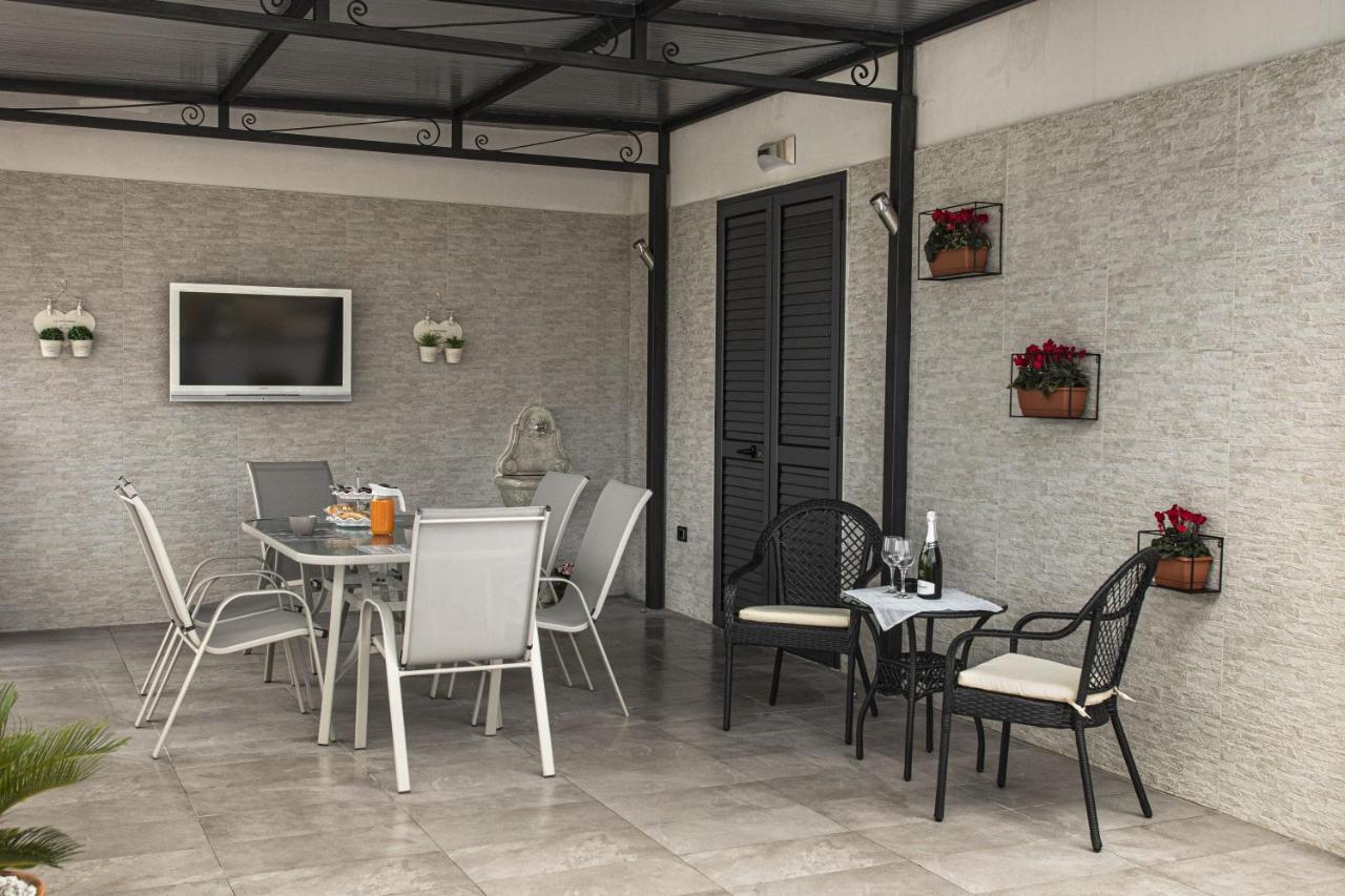 شقة La Terrazza Del Corso نابولي المظهر الخارجي الصورة